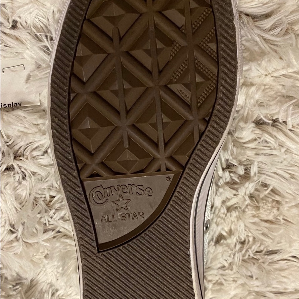 Shoes - Picture 4 of 5